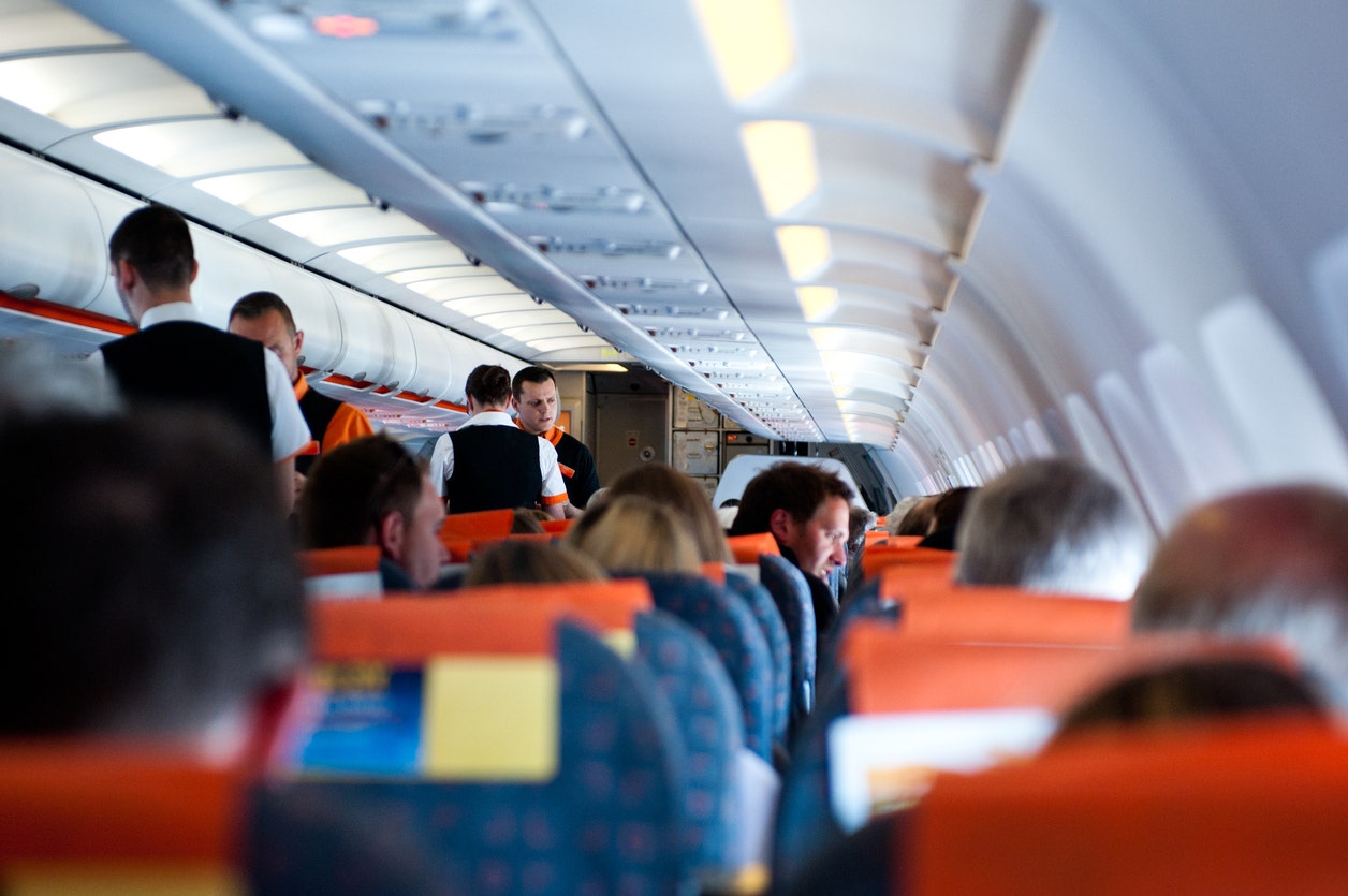 air-travel-middle-seat-hack
