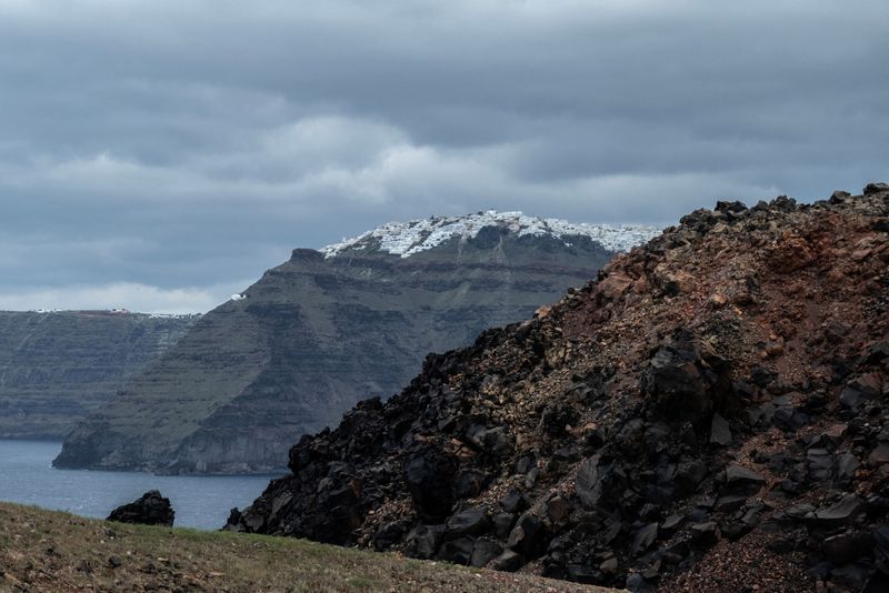 santorini-escape-port-earthquakes