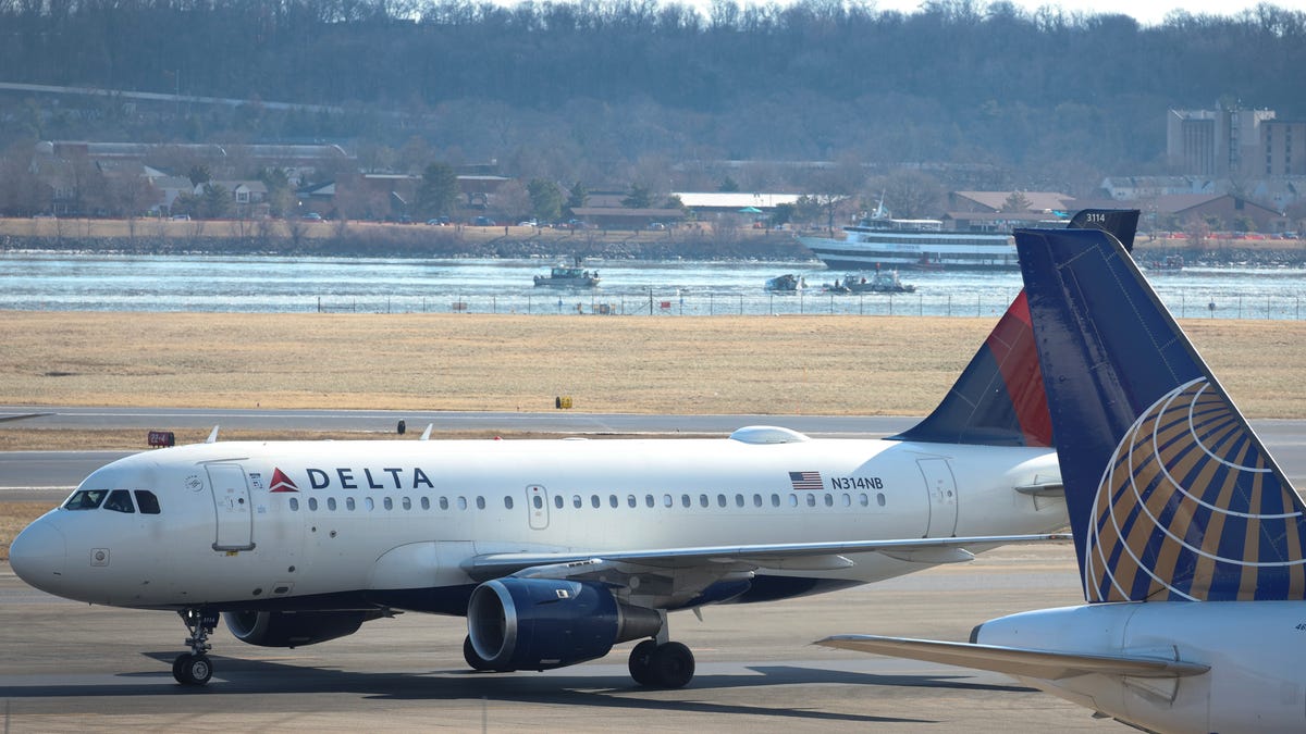 delta-air-lines-economic-warning