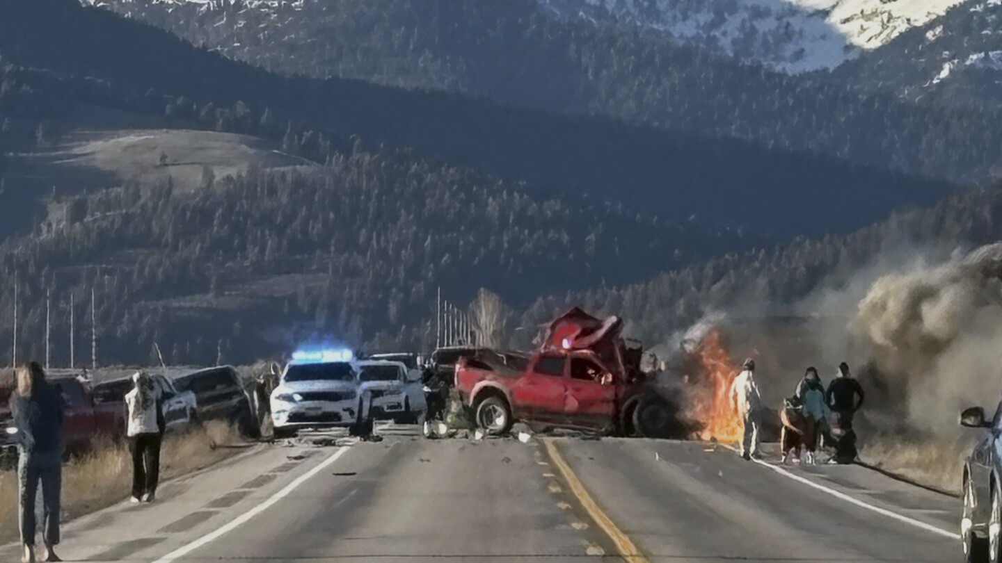 yellowstone-international-tourists-crash